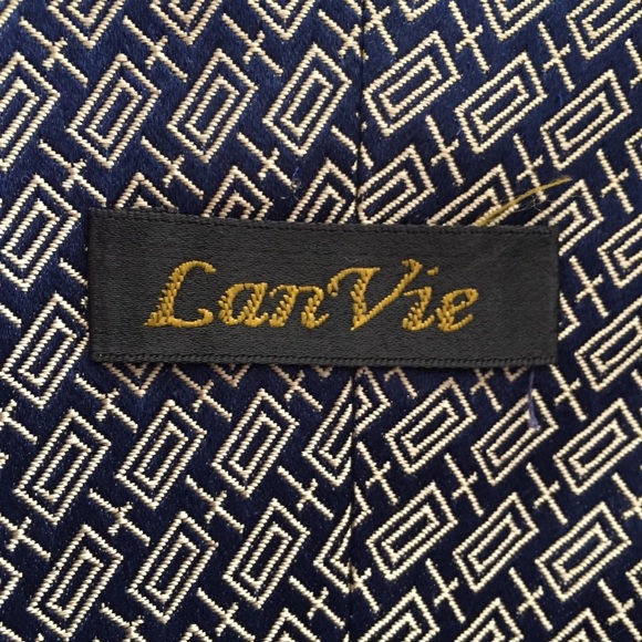 Custom Lan Vie jacket crafted in California - Picture 6 of 14